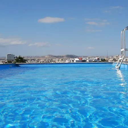 Alex 3 Bedrooms Duplex With Shared Pool * Larnaka