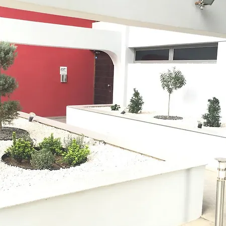Alex 3 Bedrooms Duplex With Shared Pool Apartment *