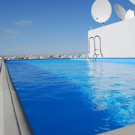 Alex 3 Bedrooms Duplex With Shared Pool Larnaka