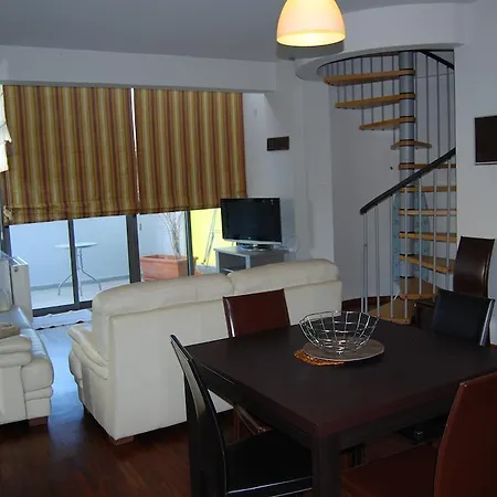Alex 3 Bedrooms Duplex With Shared Pool