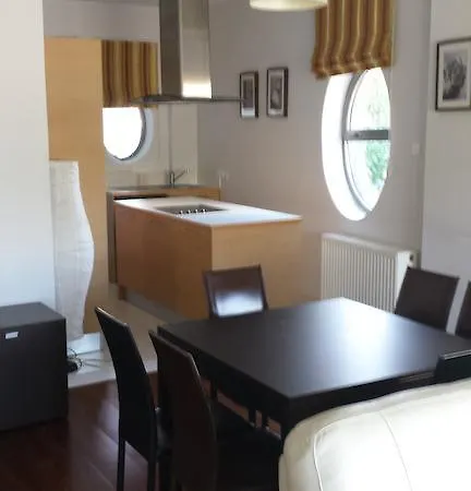 Alex 3 Bedrooms Duplex With Shared Pool Larnaka